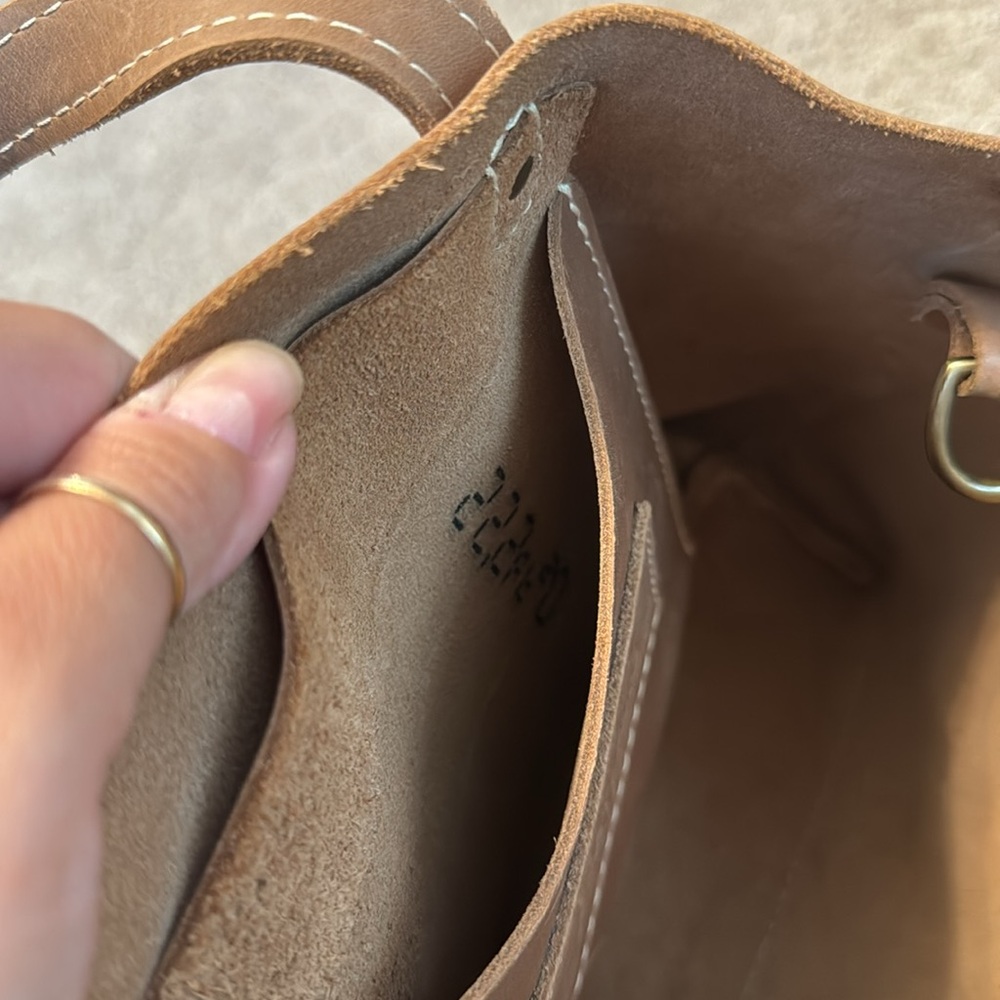 COPY - Portland Leather Medium Crossbody Tote in CAPPUCCINO. - Picture 2 of 3